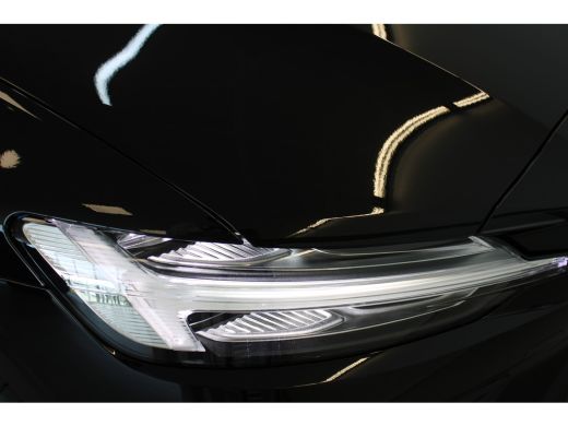 Volvo  V60 T6 350PK AWD Essential | Leer | Pilot Assist | BLIS | 19'' | Getint Glas  | Lendensteun | Park As... ActivLease financial lease