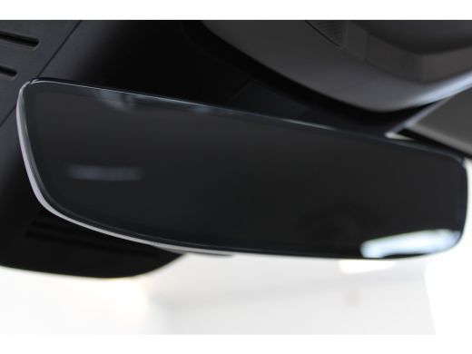 Volvo  V60 T6 350PK AWD Essential | Leer | Pilot Assist | BLIS | 19'' | Getint Glas  | Lendensteun | Park As... ActivLease financial lease