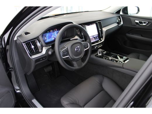 Volvo  V60 T6 350PK AWD Essential | Leer | Pilot Assist | BLIS | 19'' | Getint Glas  | Lendensteun | Park As... ActivLease financial lease