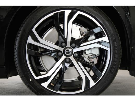 Volvo  V60 T6 350PK AWD Essential | Leer | Pilot Assist | BLIS | 19'' | Getint Glas  | Lendensteun | Park As... ActivLease financial lease