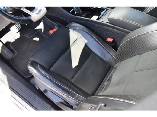 Volvo  XC40 P8 AWD R-Design | BLIS | Lane Assist | Google | ActivLease financial lease