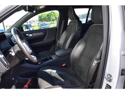 Volvo  XC40 P8 AWD R-Design | BLIS | Lane Assist | Google | ActivLease financial lease