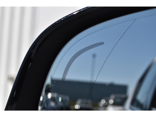 Volvo  XC40 P8 AWD R-Design | BLIS | Lane Assist | Google | ActivLease financial lease