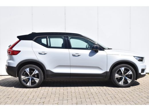 Volvo  XC40 P8 AWD R-Design | BLIS | Lane Assist | Google | ActivLease financial lease