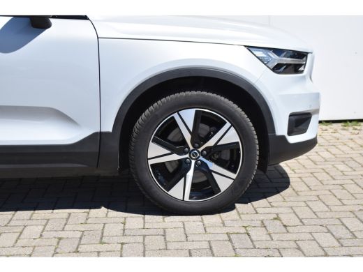 Volvo  XC40 P8 AWD R-Design | BLIS | Lane Assist | Google | ActivLease financial lease