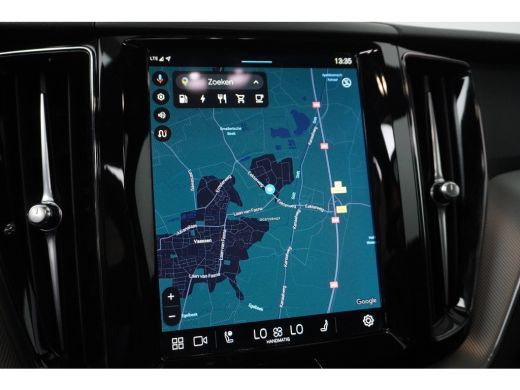 Volvo  XC60 T6 Plug-in hybrid AWD Plus Dark | Pano | Trekhaak | Elek.Stoel + Geheugen | ActivLease financial lease