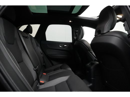 Volvo  XC60 T6 Plug-in hybrid AWD Plus Dark | Pano | Trekhaak | Elek.Stoel + Geheugen | ActivLease financial lease