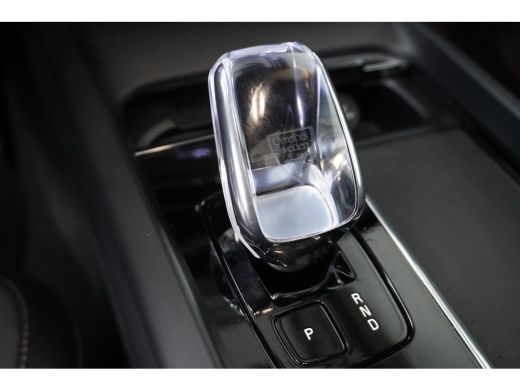 Volvo  XC60 T6 Plug-in hybrid AWD Plus Dark | Pano | Trekhaak | Elek.Stoel + Geheugen | ActivLease financial lease