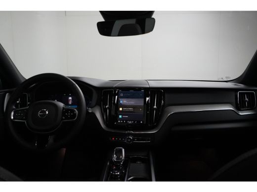 Volvo  XC60 T6 Plug-in hybrid AWD Plus Dark | Pano | Trekhaak | Elek.Stoel + Geheugen | ActivLease financial lease