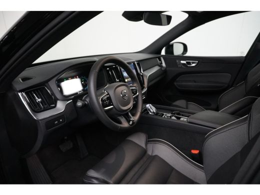 Volvo  XC60 T6 Plug-in hybrid AWD Plus Dark | Pano | Trekhaak | Elek.Stoel + Geheugen | ActivLease financial lease