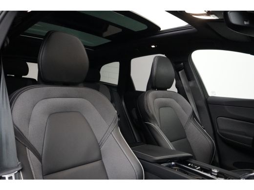 Volvo  XC60 T6 Plug-in hybrid AWD Plus Dark | Pano | Trekhaak | Elek.Stoel + Geheugen | ActivLease financial lease
