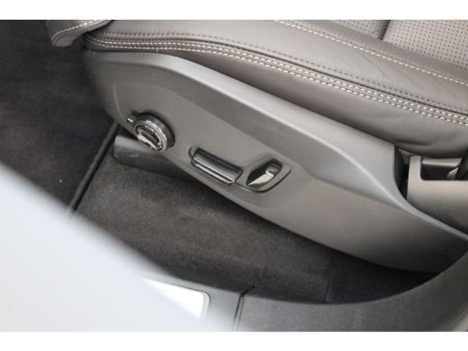 Volvo  XC90 T8 455PK AWD Ultra Dark | HEICO | Selected Luchtvering | B&W Audio | Massage | 22" glossy black ActivLease financial lease