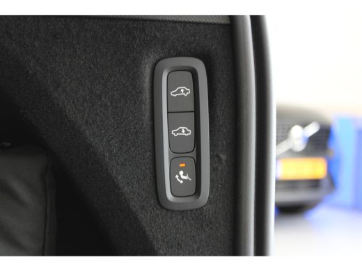 Volvo  XC90 T8 455PK AWD Ultra Dark | HEICO | Selected Luchtvering | B&W Audio | Massage | 22" glossy black ActivLease financial lease