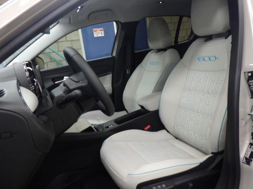 Fiat 600 La Prima 54 kWh 3 Fase 156pk | Vol-Leder | Elektr. Stoelen | Massage | Elektr. Achterklep | Adapt... ActivLease financial lease
