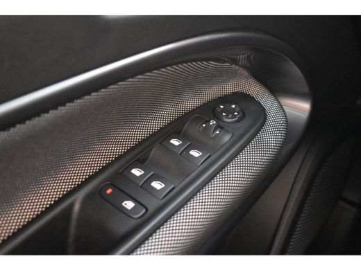 Fiat 600 Urban 54 kWh 3 Fase 156pk | Pack Comfort + Style | Navigatie | Dodehoek-Detectie | Keyless-Entry ... ActivLease financial lease