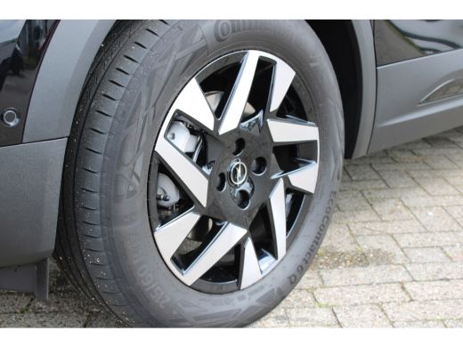 Opel Mokka Electric Level 3 50 kWh / Navigatie / Camera / Dodehoek / Stuur -en stoelverwarming / LED / Carplay / ECC / ActivLease financial lease