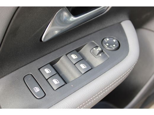 Opel Mokka Electric Level 3 50 kWh / Navigatie / Camera / Dodehoek / Stuur -en stoelverwarming / LED / Carplay / ECC / ActivLease financial lease