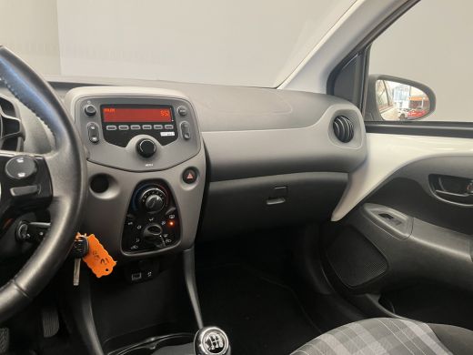 Peugeot 108 1.0 e-VTi Active | Airco | Bluetooth telefoonvoorbereiding | Centrale deurvergrendeling met afsta... ActivLease financial lease