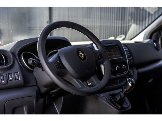 Renault Trafic 1.6 dCi | L2H1 | 5-Zits | Zijschuifdeur R+L | LED | Navi | Airco | Cruise | PDC | Euro 6 ActivLease financial lease