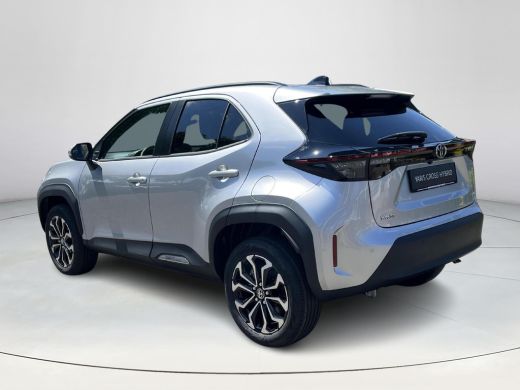 Toyota Yaris Cross 1.5 Hybrid 115 Dynamic | Comfort Pack | Shimmering silver metallic | Nieuw uit voorraad leverbaar | ActivLease financial lease