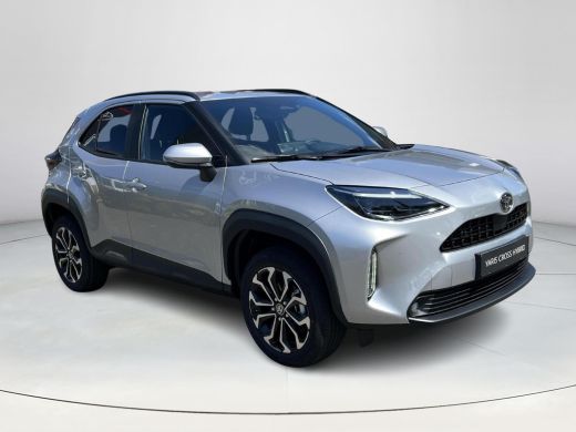 Toyota Yaris Cross 1.5 Hybrid 115 Dynamic | Comfort Pack | Shimmering silver metallic | Nieuw uit voorraad leverbaar | ActivLease financial lease