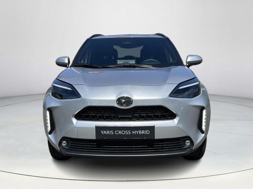 Toyota Yaris Cross 1.5 Hybrid 115 Dynamic | Comfort Pack | Shimmering silver metallic | Nieuw uit voorraad leverbaar | ActivLease financial lease