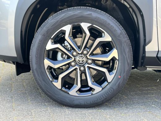 Toyota Yaris Cross 1.5 Hybrid 115 Dynamic | Comfort Pack | Shimmering silver metallic | Nieuw uit voorraad leverbaar | ActivLease financial lease