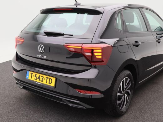 Volkswagen Polo 1.0 TSi Life | Airco | Adaptive Cruise | 15 Inch | CarPlay | 20.080 Km!! ActivLease financial lease