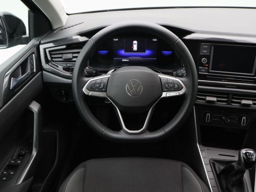 Volkswagen Polo 1.0 TSi Life | Airco | Adaptive Cruise | 15 Inch | CarPlay | 20.080 Km!! ActivLease financial lease