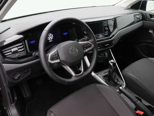 Volkswagen Polo 1.0 TSi Life | Airco | Adaptive Cruise | 15 Inch | CarPlay | 20.080 Km!! ActivLease financial lease