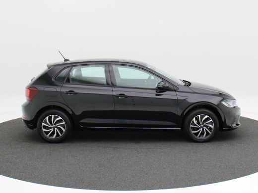 Volkswagen Polo 1.0 TSi Life | Airco | Adaptive Cruise | 15 Inch | CarPlay | 20.080 Km!! ActivLease financial lease
