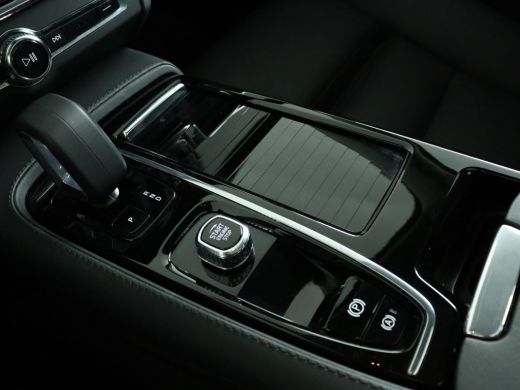 Volvo  V90 T6 AWD Ultra Dark | Head-up Display | Stuur + Stoelverwarming | Harman & Kardon | Keyless | Adapt... ActivLease financial lease