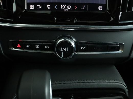 Volvo  V90 T6 AWD Ultra Dark | Head-up Display | Stuur + Stoelverwarming | Harman & Kardon | Keyless | Adapt... ActivLease financial lease