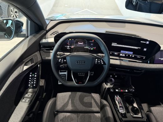 Audi Q6 e-tron S edition 83 kWh 252 pk Tech pro | Privacy glas ActivLease financial lease