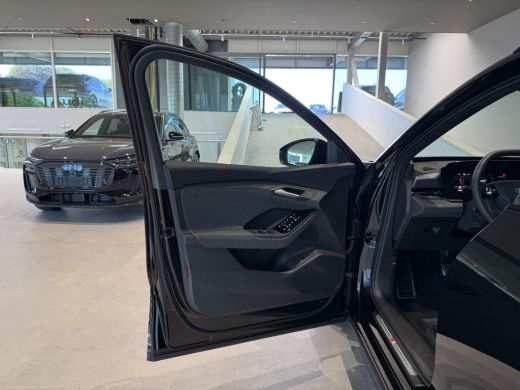 Audi Q6 e-tron S edition 83 kWh 252 pk Tech pro | Privacy glas ActivLease financial lease