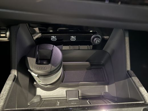 Audi Q6 e-tron S edition 83 kWh 252 pk Tech pro | Privacy glas ActivLease financial lease