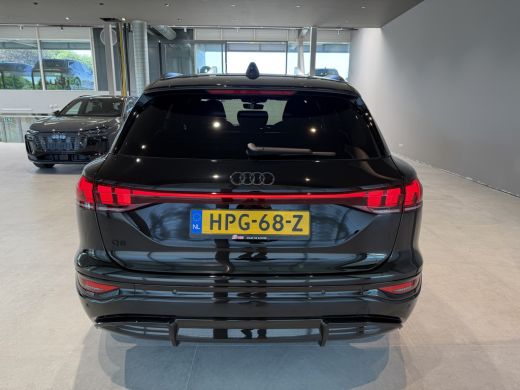 Audi Q6 e-tron S edition 83 kWh 252 pk Tech pro | Privacy glas ActivLease financial lease