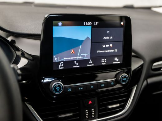 Ford Fiesta 1.1 Sport (APPLE CARPLAY, GROOT NAVI, GETINT GLAS, PARKEERSENSOREN, SPORTSTOELEN, CRUISE, LANE AS... ActivLease financial lease
