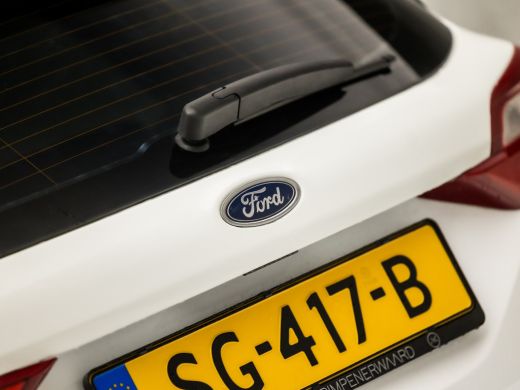 Ford Fiesta 1.1 Sport (APPLE CARPLAY, GROOT NAVI, GETINT GLAS, PARKEERSENSOREN, SPORTSTOELEN, CRUISE, LANE AS... ActivLease financial lease