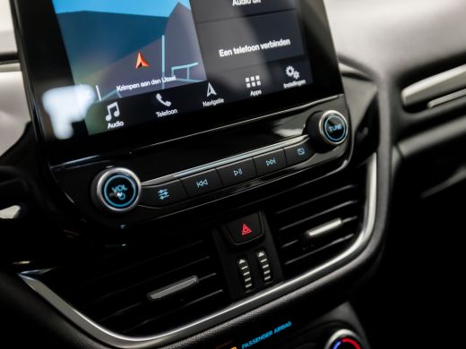 Ford Fiesta 1.1 Sport (APPLE CARPLAY, GROOT NAVI, GETINT GLAS, PARKEERSENSOREN, SPORTSTOELEN, CRUISE, LANE AS... ActivLease financial lease