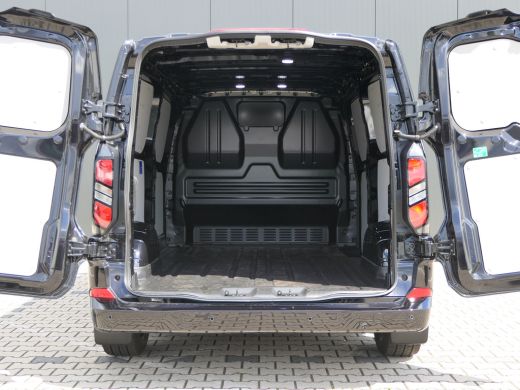Ford Transit Custom 320 2.0 TDCI L2H1 Limited | Black Edition | 19 Inch | Verlaagd | Glaslook Panelen | Side Steps | ... ActivLease financial lease