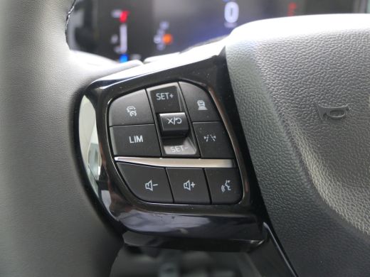 Ford Transit Custom 320 2.0 TDCI L2H1 Limited | Black Edition | 19 Inch | Verlaagd | Glaslook Panelen | Side Steps | ... ActivLease financial lease