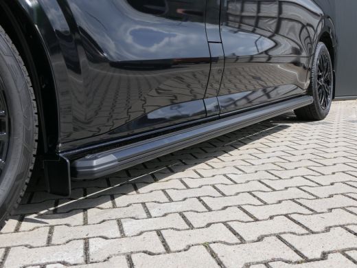 Ford Transit Custom 320 2.0 TDCI L2H1 Limited | Black Edition | 19 Inch | Verlaagd | Glaslook Panelen | Side Steps | ... ActivLease financial lease