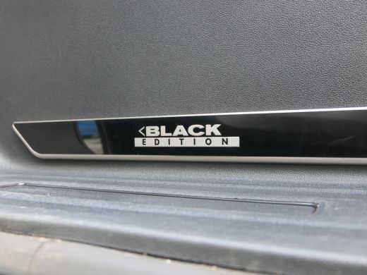 Ford Transit Custom 320 2.0 TDCI L2H1 Limited | Black Edition | 19 Inch | Verlaagd | Glaslook Panelen | Side Steps | ... ActivLease financial lease