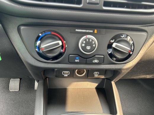 Hyundai i10 1.0 Comfort ActivLease financial lease