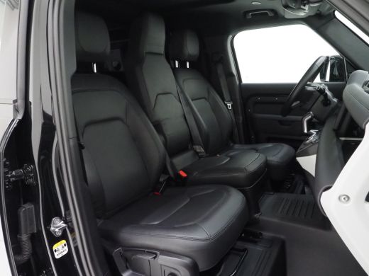 Land Rover Defender 110 D250 Hardtop Commercial | 20" County velgen | Luchtvering | 3 persoons Jumpseat | . ActivLease financial lease