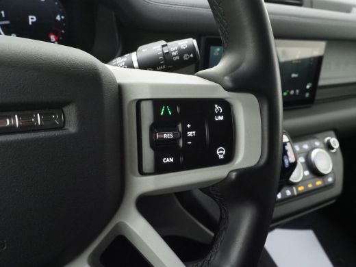Land Rover Defender 110 D250 Hardtop Commercial | 20" County velgen | Luchtvering | 3 persoons Jumpseat | . ActivLease financial lease