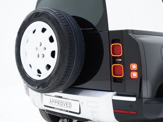 Land Rover Defender 110 D250 Hardtop Commercial | 20" County velgen | Luchtvering | 3 persoons Jumpseat | . ActivLease financial lease