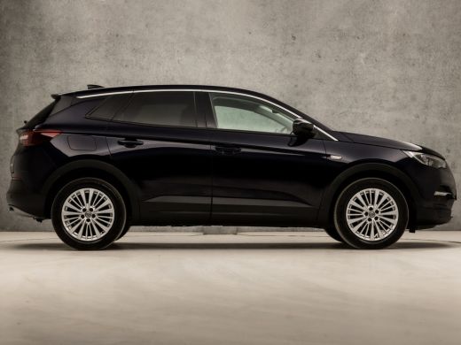 Opel Grandland X 1.2 Turbo Executive Sport (APPLE CARPLAY, GROOT NAVI, CAMERA, GETINT GLAS, SPORTSTOELEN, LEDER, L... ActivLease financial lease