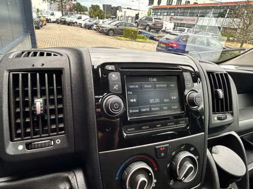 Peugeot Boxer 335 2.0 BlueHDI L3H2 Pro DC | 2 zitplaatsen rechtsvoor | Airco | Alarm klasse 1(startblokkering) ActivLease financial lease